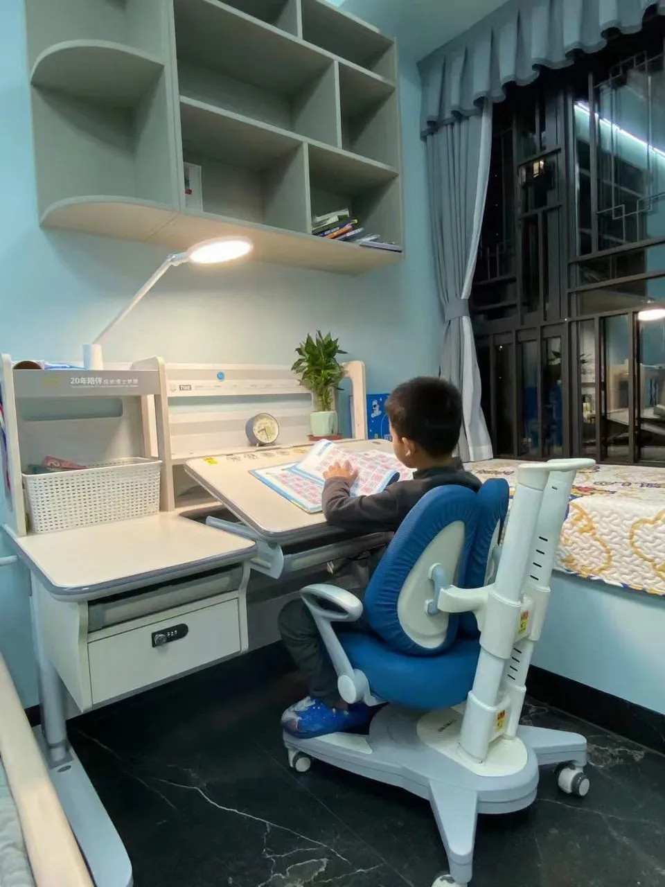 Bàn học thông minh Đắk Lắk chất lượng tốt nhất