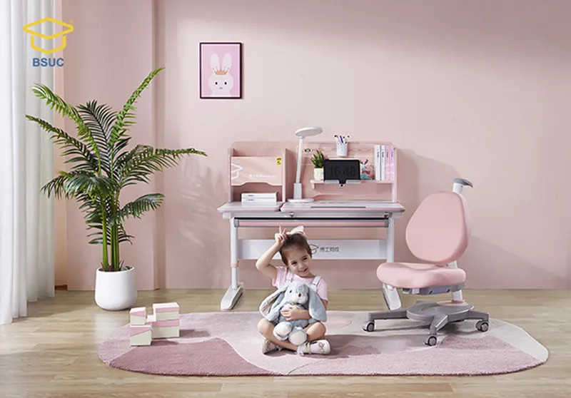3 tác dụng ưu việt của bàn học thông minh đối với trẻ em