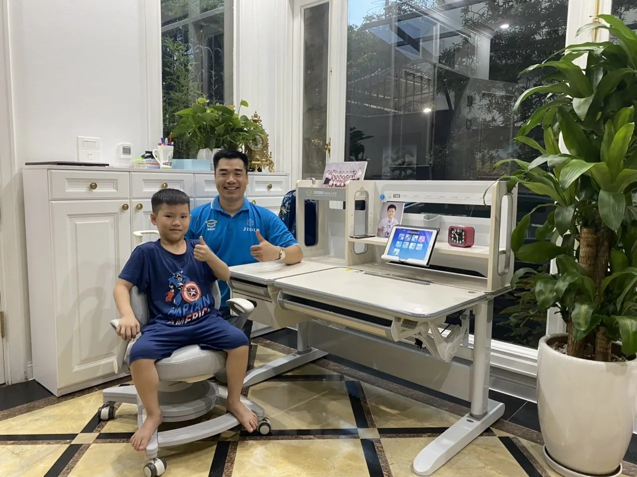 Ưu điểm của bàn học thông minh